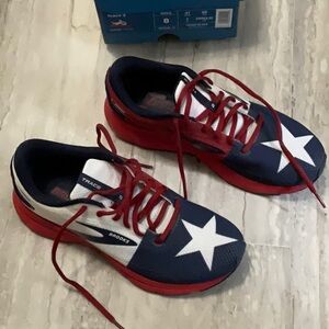 Brooks Trace 2 Red, White, Navy, 8 medium